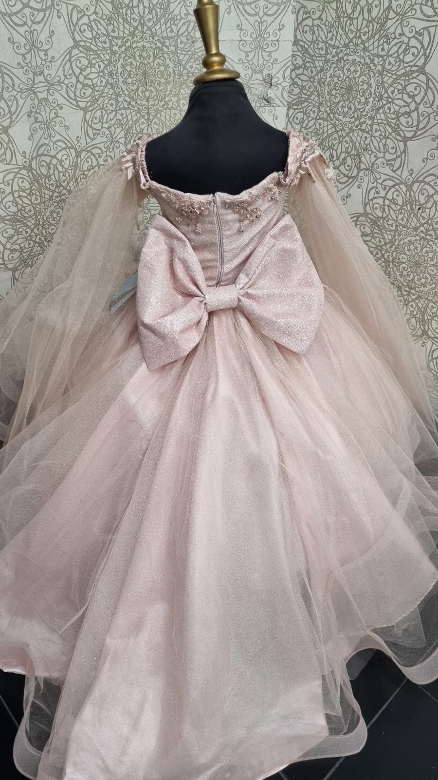 Vestido de Presentación - Elegancia Infantil Real, Mod: Fanny
