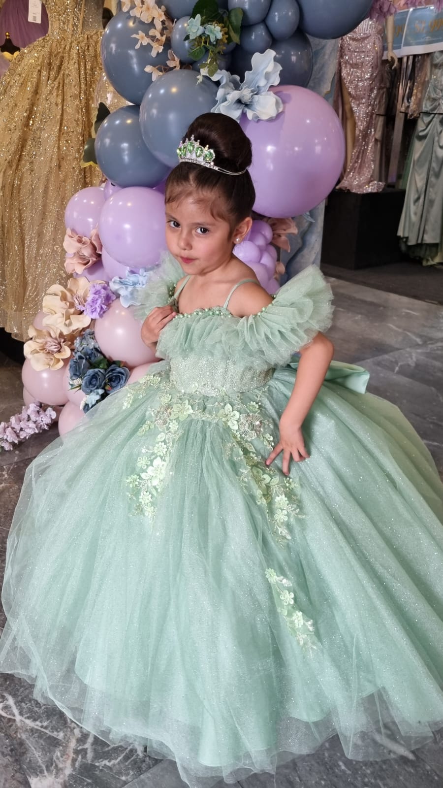 Vestido de Presentación - Elegancia Infantil Real, Mod: Carmina