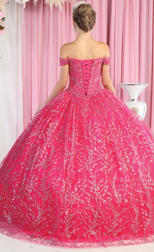 Vestido de Quinceañera "Princesa Real" con Pedrería Fina y Tul. Mod: LK-183 Color Fucsia