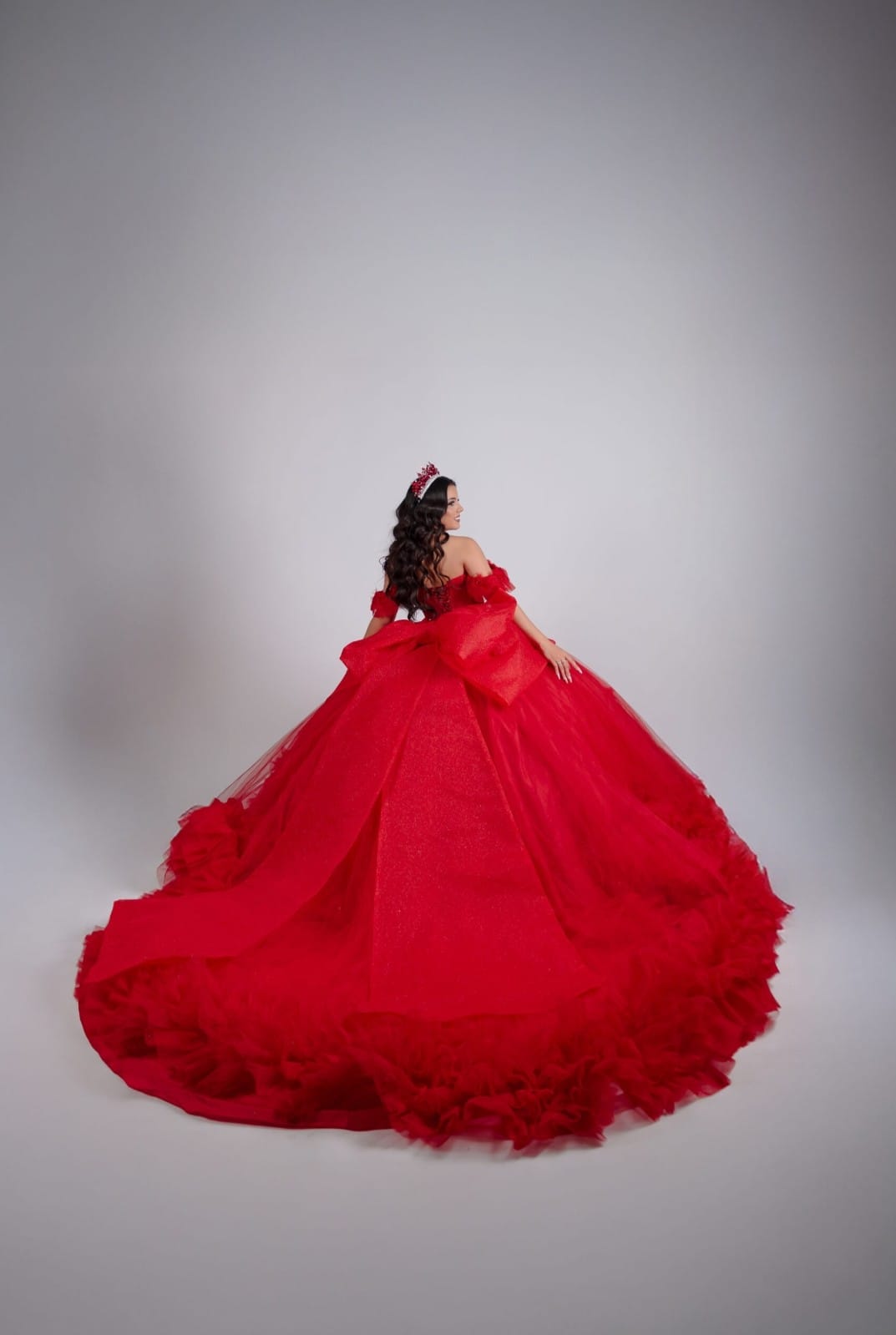 Vestido de Quinceañera "Princesa Real" con Pedrería Fina y Tul Color Rojo