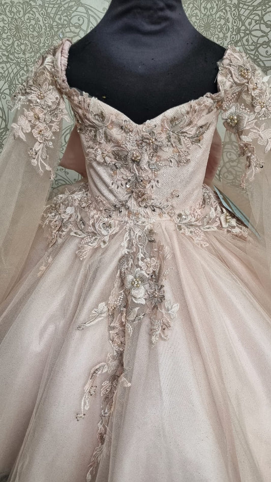 Vestido de Presentación - Elegancia Infantil Real, Mod: Fanny