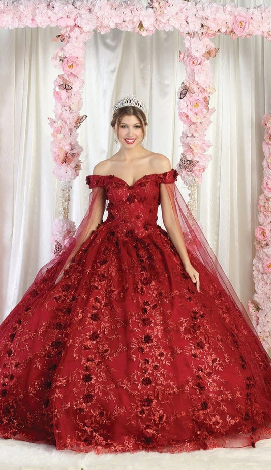 Vestido de Quinceañera "Princesa Real" con Pedrería Fina y Tul. Mod:  LK-184 Color Tinto