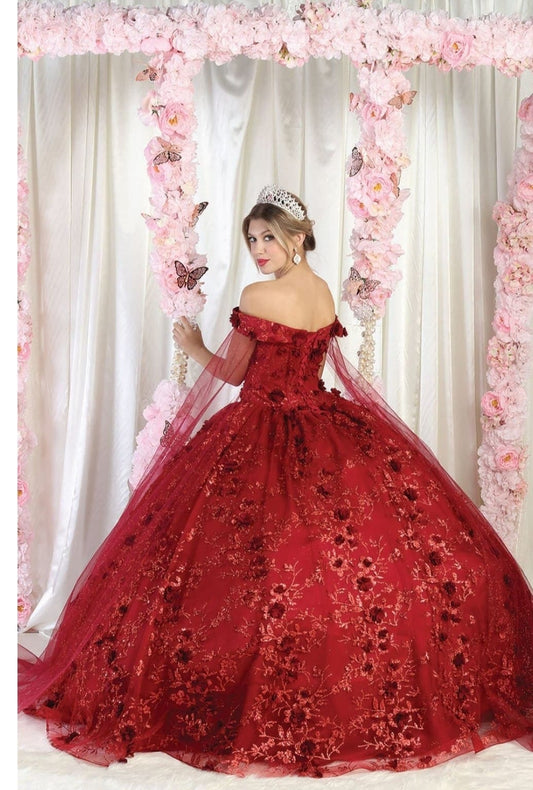 Vestido de Quinceañera "Princesa Real" con Pedrería Fina y Tul. Mod:  LK-184 Color Tinto