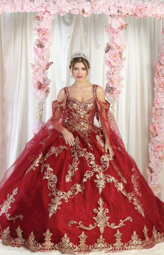 Vestido de Quinceañera "Princesa Real" con Pedrería Fina y Tul. Mod: LK-210 Color Tinto