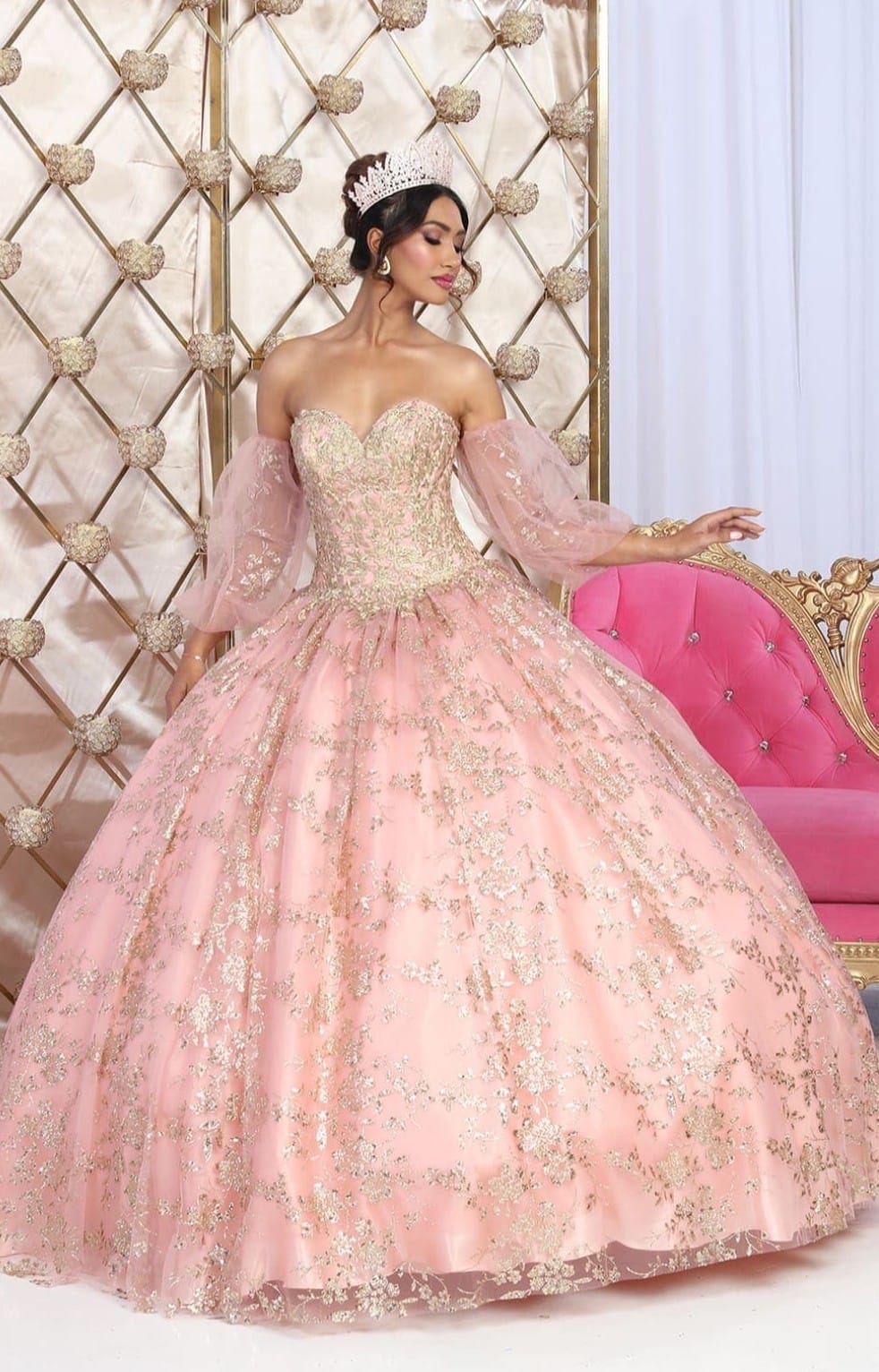 Vestido de Quinceañera "Princesa Real" con Pedrería Fina y Tul. Mod:  LK-200 Verde/ oro, Rose gold, Tinto/ oro