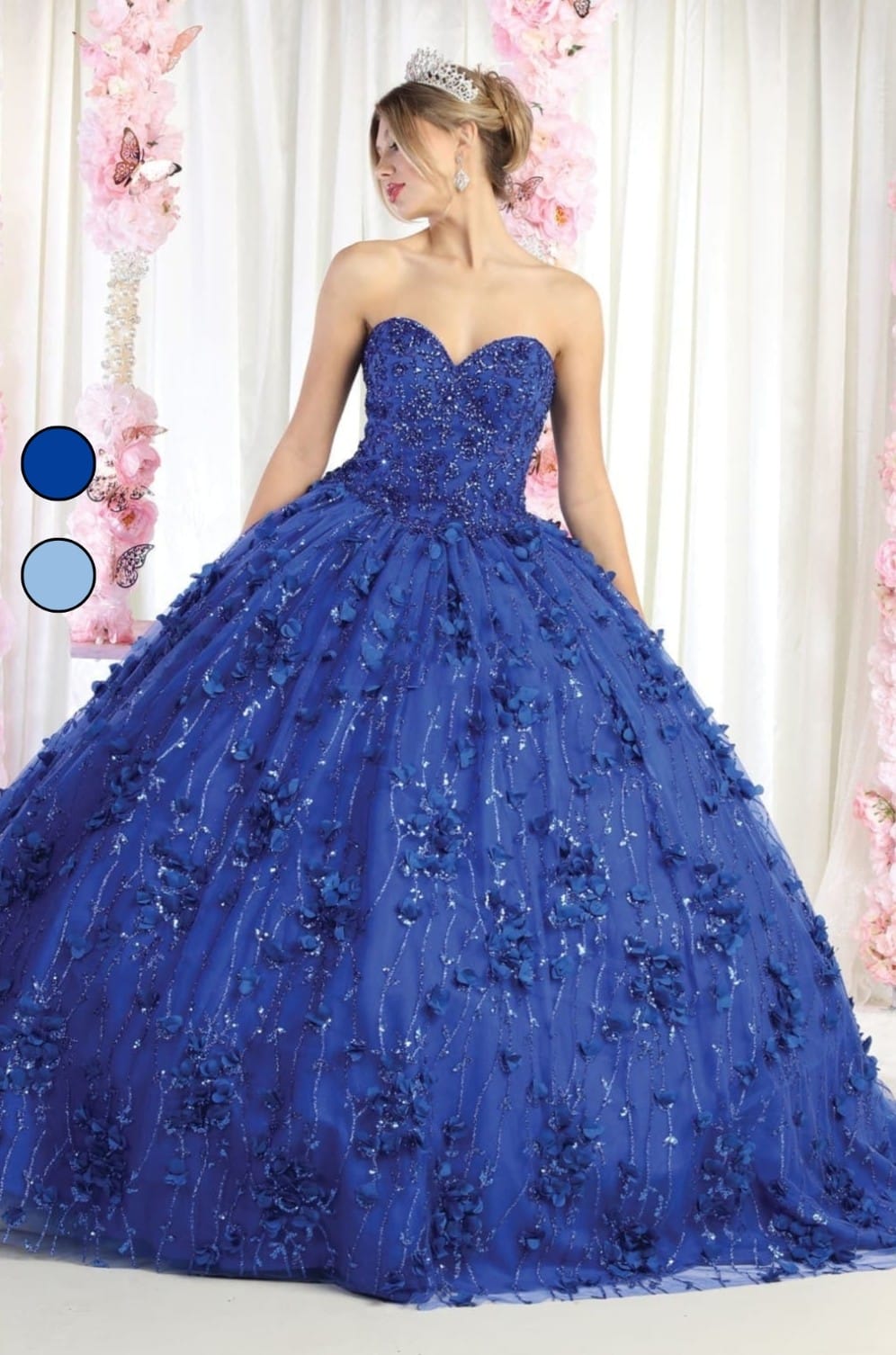 Vestido de Quinceañera "Princesa Real" con Pedrería Fina y Tul. Mod: LK190 Azul rey
