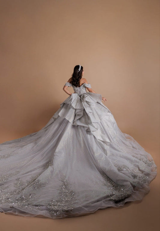 Majesty: El Vestido de tus Sueños – Alta Costura Exclusiva, Mod: FRN2085 Gris/plata