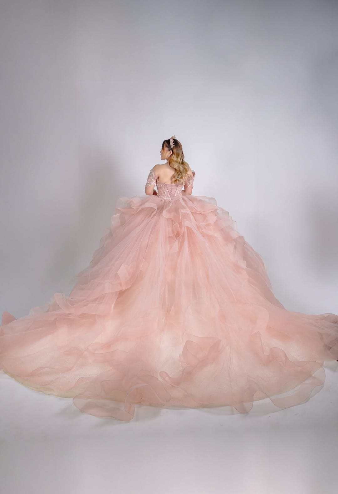 Majesty: El Vestido de tus Sueños – Alta Costura Exclusiva, Mod: FRN2069 Rosa/champagne
