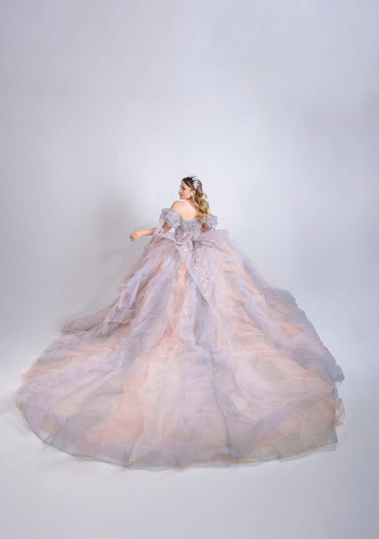 Majesty: El Vestido de tus Sueños – Alta Costura Exclusiva, Mod: FRN2027 Gris/rosa/champagne (Copia)