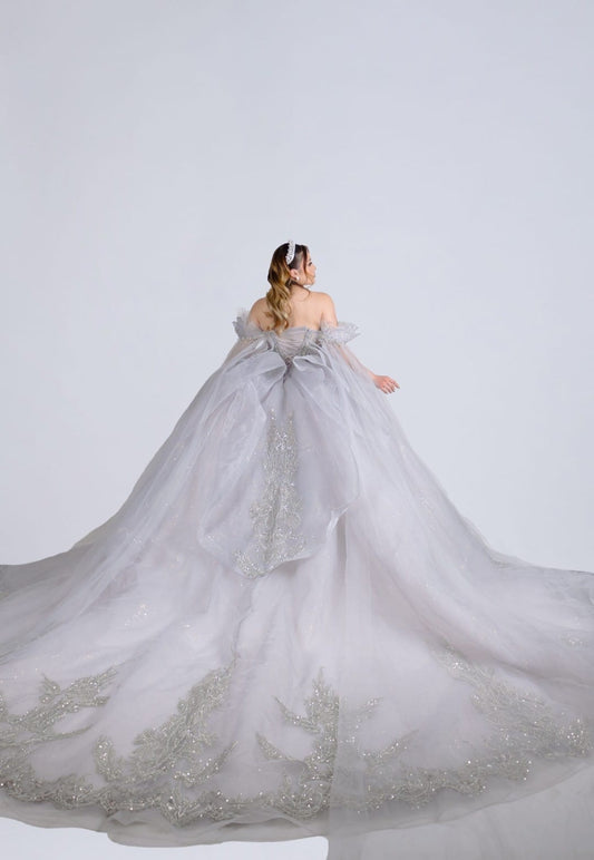 Majesty: El Vestido de tus Sueños – Alta Costura Exclusiva, Mod: FRN2107 Gris plata