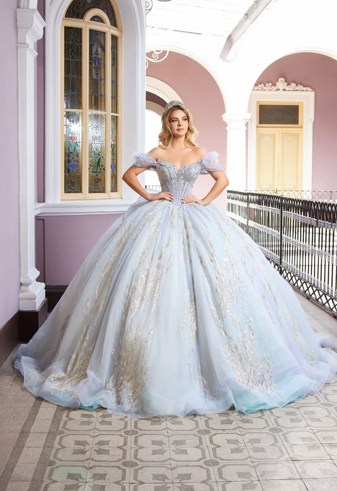 Majesty: El Vestido de tus Sueños – Alta Costura Exclusiva, Mod: FRN2053 Azul cielo