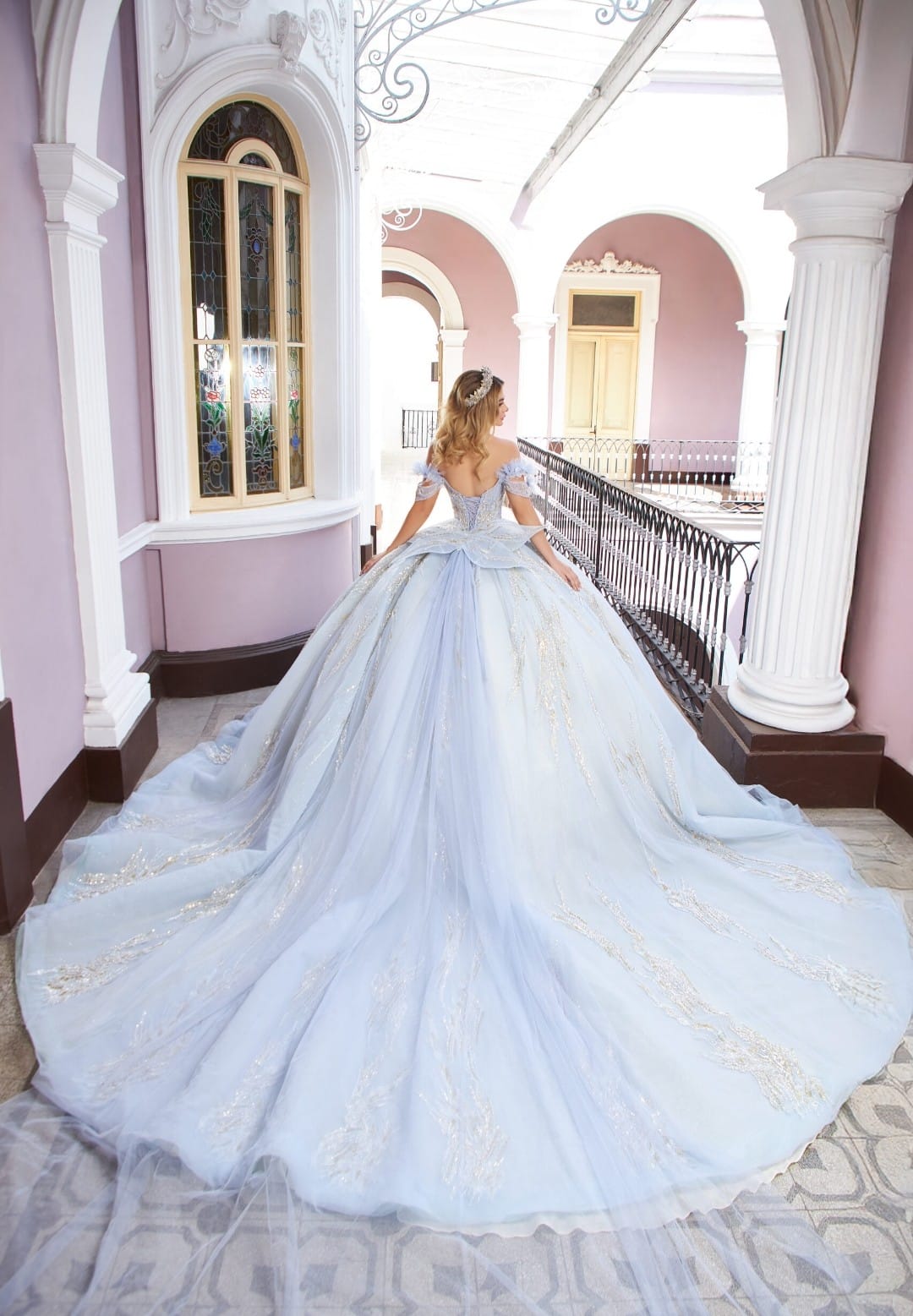 Majesty: El Vestido de tus Sueños – Alta Costura Exclusiva, Mod: FRN2053 Azul cielo