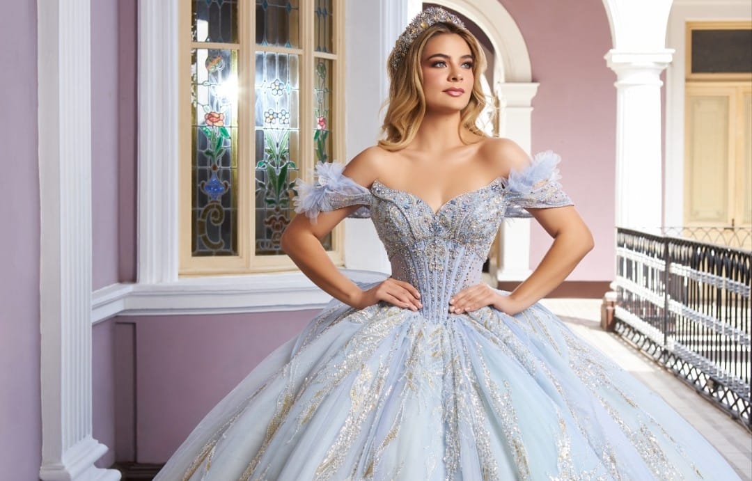 Majesty: El Vestido de tus Sueños – Alta Costura Exclusiva, Mod: FRN2053 Azul cielo