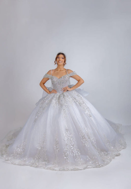 Majesty: El Vestido de tus Sueños – Alta Costura Exclusiva, Mod: FRN2048 Gris Plata